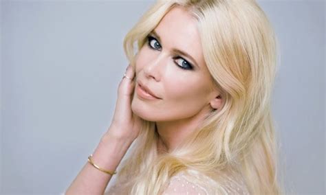 claudia schiffer patrimonio